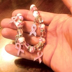 🎀❤️ Beautiful Handmade Breast Cancer Awareness Ribbon Glass stone bracelet